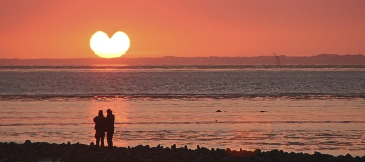 Short Sweet Goodnight Texts For Him 12 Cute Ways To Say Goodnight 2025-cute-ways-to-say-goodnight-over-text-to-your-boyfriend-sweet